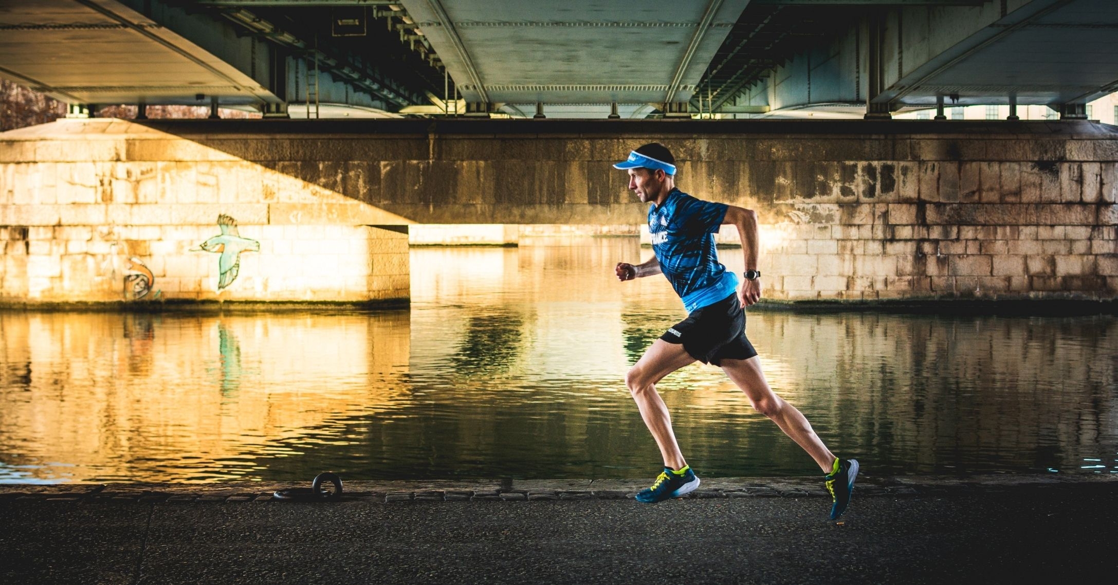 Manu Meyssat portant la Sammie® V2 à l'occasion d'un trail en compétition