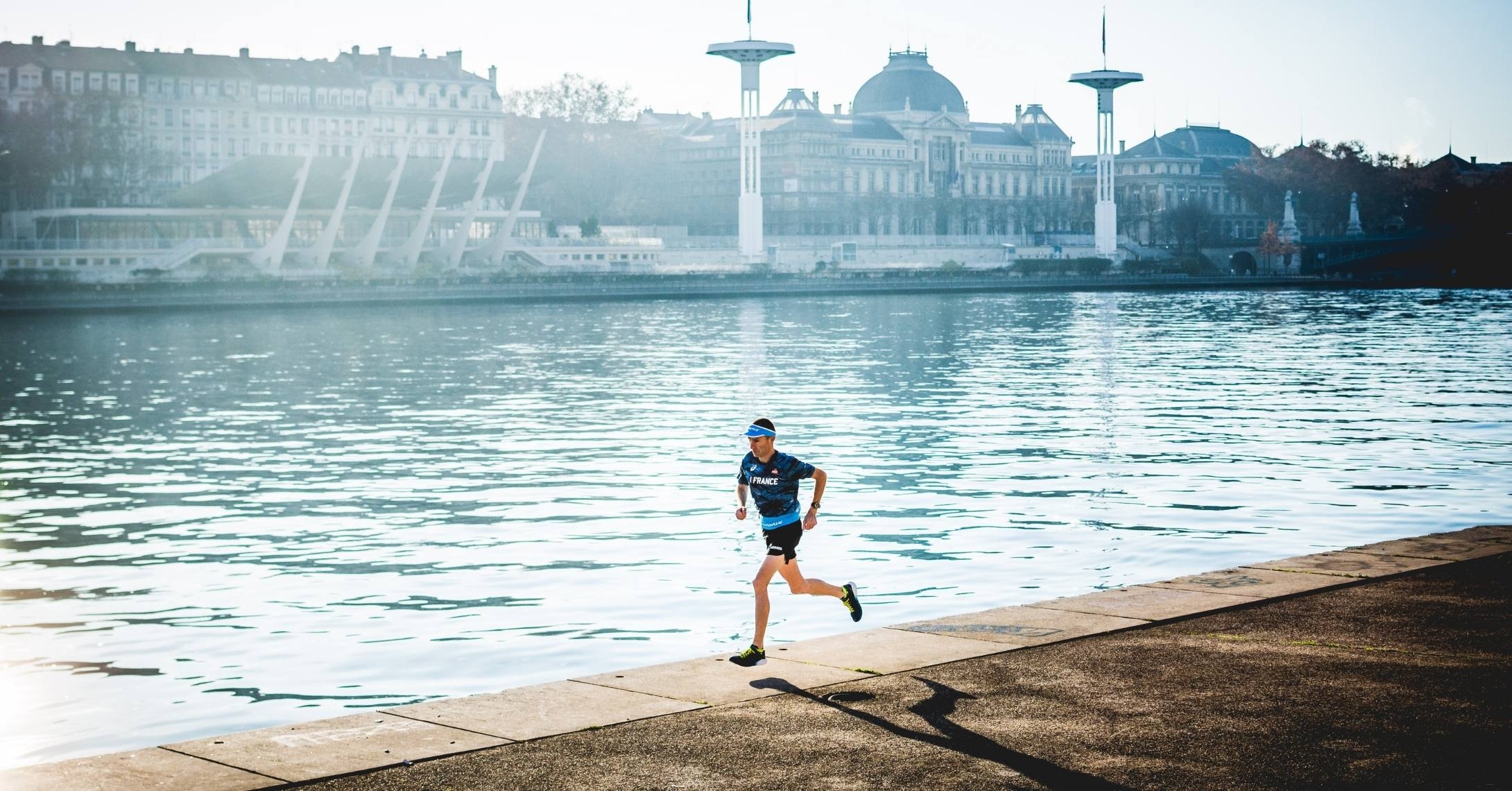 Manu Meyssat portant la ceinture de running Sammie